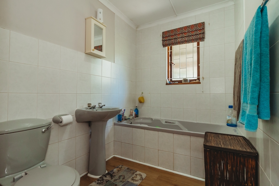 3 Bedroom Property for Sale in Denneoord Western Cape